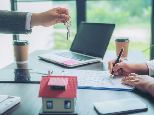 ¿Cuáles son los requisitos legales para la compraventa de una vivienda?